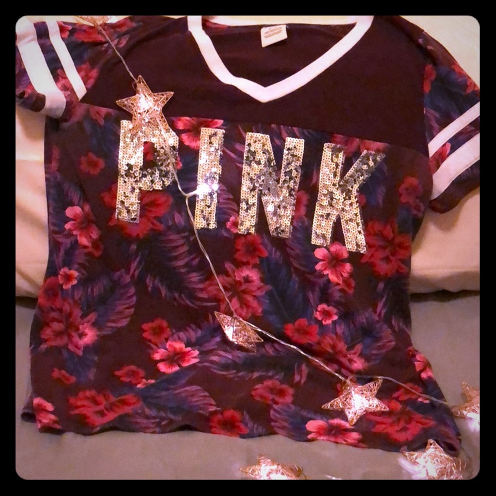 Victoria’s Secret Pink bling tee